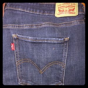 Women’s Levi’s size 20, style 414 Classic Straight
